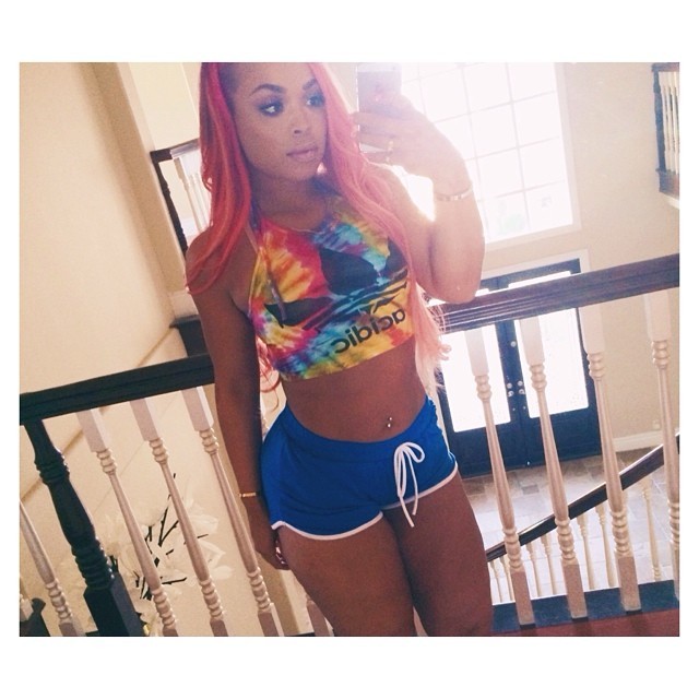 dalandofmilkandhoney:  Heather Sanders