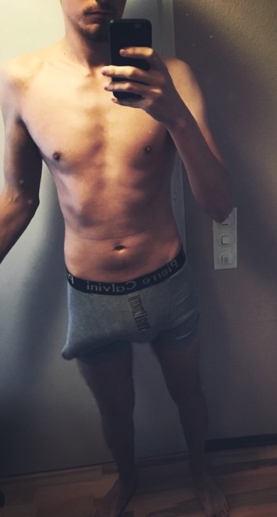 hung21guy:  Buldge😏🍆