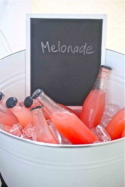 foodluxury:  Love Food? This blog is for you. 