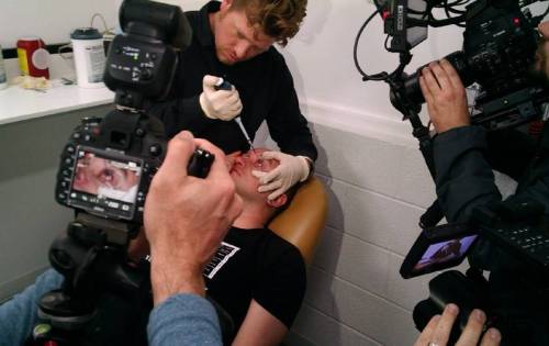 micdotcom:A team of biohackers has figured out how to inject your eyes with night vision Science for the Masses, a group of biohackers based a couple hours north of Los Angeles in Tehachapi, California, theorized they could enhance healthy eyesight enough