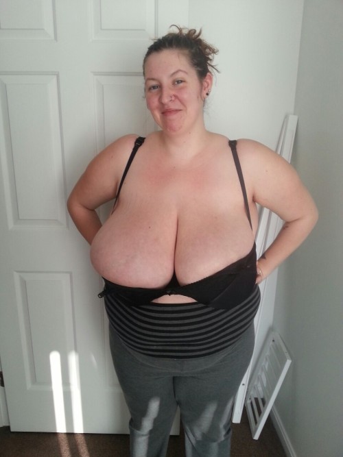 ultraboobpower:  winkingdaisys:  Its so small I couldn’t even hook the cups closed!  Perfect fit