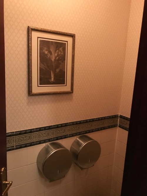 Single urinal at the posh Walt’s restaurant at Disneyland Paris.