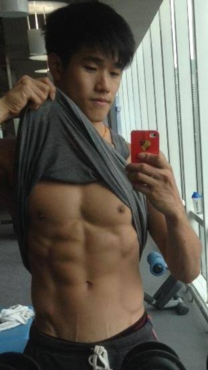 asianmusclefetish:  Original post: asianmusclefetish.tumblr.com