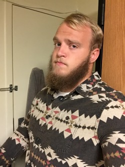 umbranviking:  When this shirts buttoned