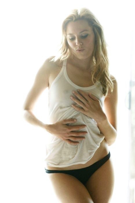 celebgoodies:  Elizabeth Banks  http://celebgoodies.tumblr.com adult photos