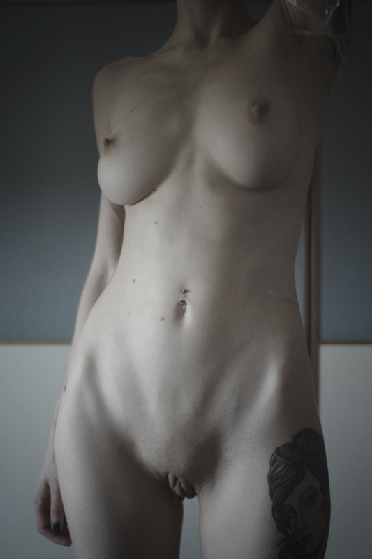 chromaticwatch:  l'un des nombreuxThe soul of a person might be in their clothes,