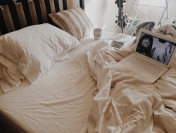 womaninthewoods:  My bed just looked so pretty today✨💕 