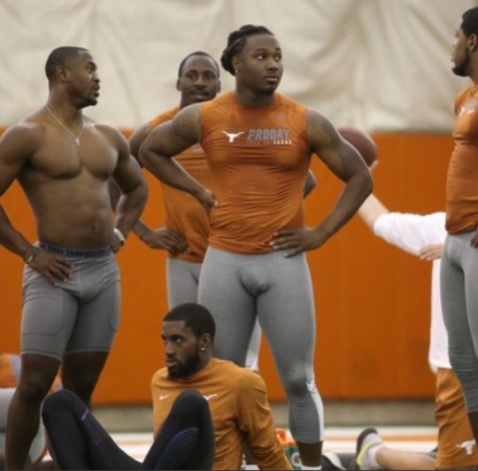 blackstripperworshippers:  🍆👀🍑👅💦Who’s ready for football season 🏈😍