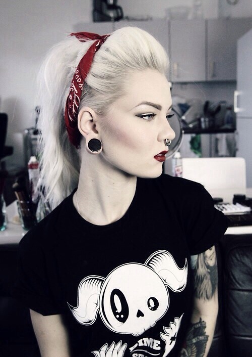 bodymod-bitch:  Katrin Berndt aka perfection