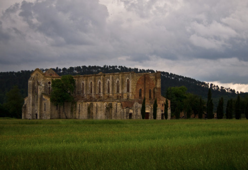 San Galgano, Tuscany by Robert Barone on Flickr.