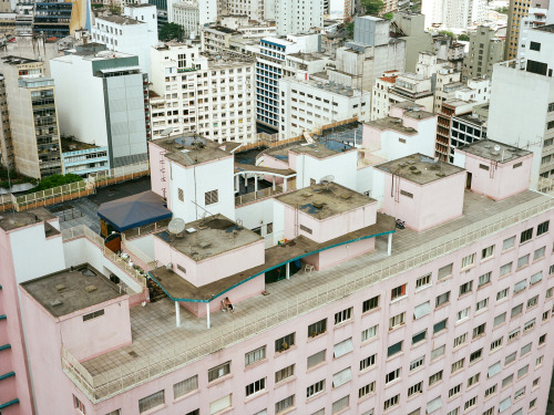 brianwferry:  ROOM 3201 A short series of personal photographs taken over the course of 24 hours in a studio apartment in the Edifício Copan, São Paulo, Brazil. September 2014. Full series here: http://bferry.wordpress.com/2014/10/17/room-3201/ (Photos: