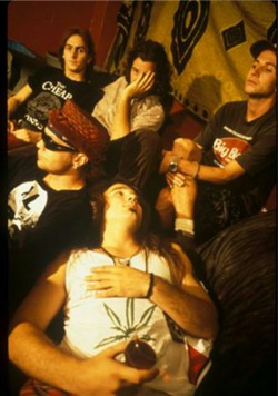 nirvana-told-me-to-nevermind:  This photo says pretty much everything about each guy Even their personality. Just look at them Ahahaha weed