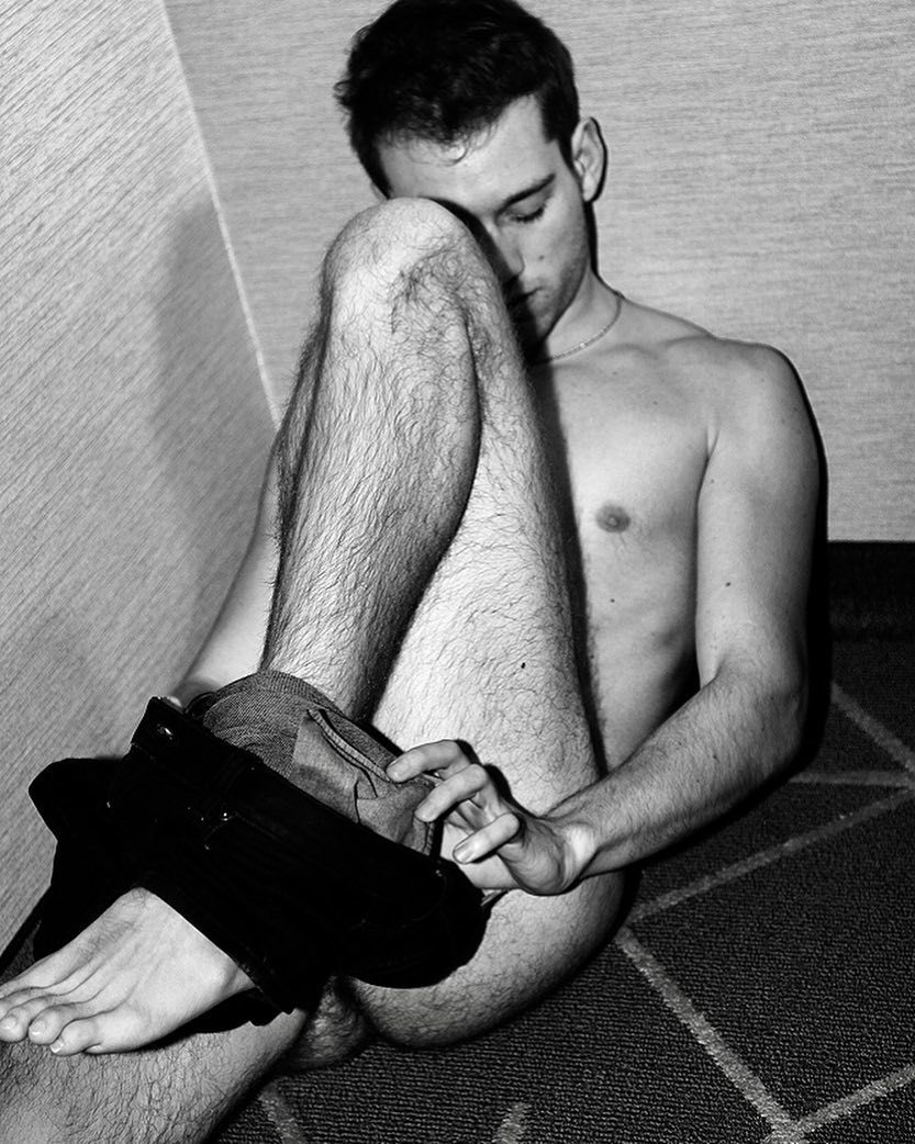 bobbyaugustinenyc:  🌺🌺🌺 . . Mdl:  Joseph . #sexy  #gay #nude #body #model