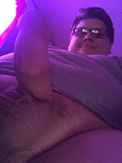 adam-and-chubs: Adam-and-Chubs #73  https://amadorboy18.tumblr.com 