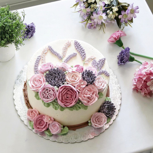 Designer Cakes | by lulukaylacupcake