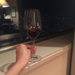 winepeach:  https://instagram.com/p/BPSvLeOBBJg/