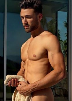 kitteninlouboutins:  MMmm this young man is certainly well put together…but I want to take a moment to say, although this Kitten loves a body like this, I appreciate all men. It is much more about what’s between those ears.  I know men suffer from