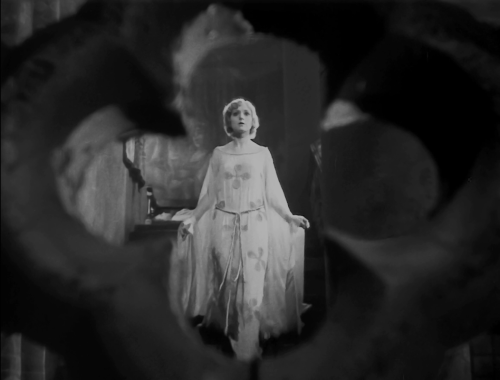 giallolooks:Madge Bellamy in White Zombie (1932, Victor Halperin), Jean Rollin’s favorite movie and 