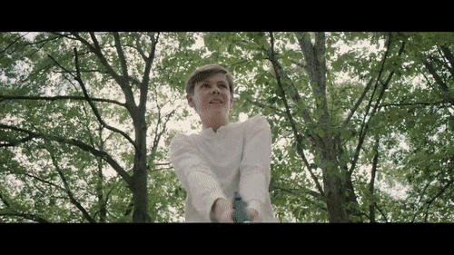 notnowtobey:  thingstolovefor:    Tip – Warzone   The music video finds Tip imagining the unlawful murders by police officers if the roles were reversed, with black police officers pursuing white citizens in suburban neighborhoods. We see in the visual