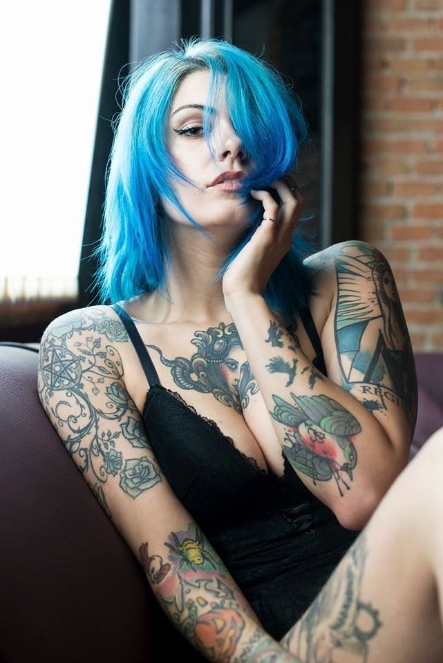 altmodelgirlcrush:  Ultima Suicide