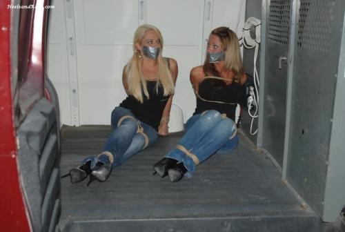 bondagehedgehog:  Nicki Masters and Destiny (aka Courtney Robinson)