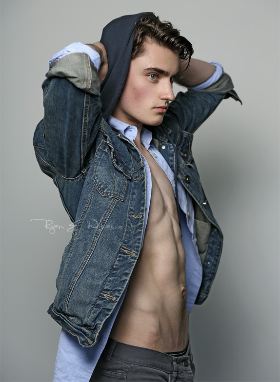 amanthing:  Visit amanthing Hunk Edition BlogWith 9 Different Categories of HOT MEN