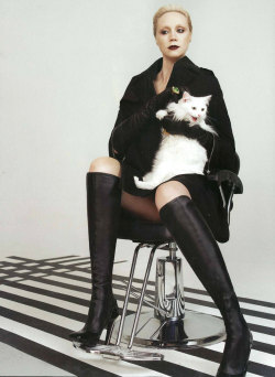 yourcatwasdelicious:  gwendoline christie 