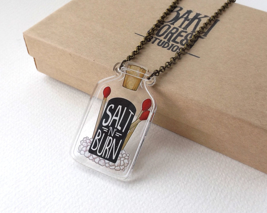 margotmeanie:  sosuperawesome:  Necklaces -including pet rocks in a bottle- by BakuForestStudios