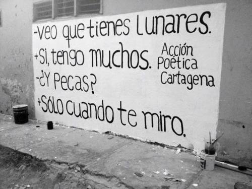 somospoesia:  Solo cuando te miro… Somos Poesia en Facebook Somos Poesia en Twitter 