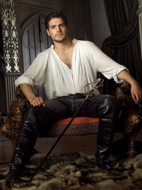 kinkyandy:  marklucien:  Rennaissance Man   Romantic fantasy