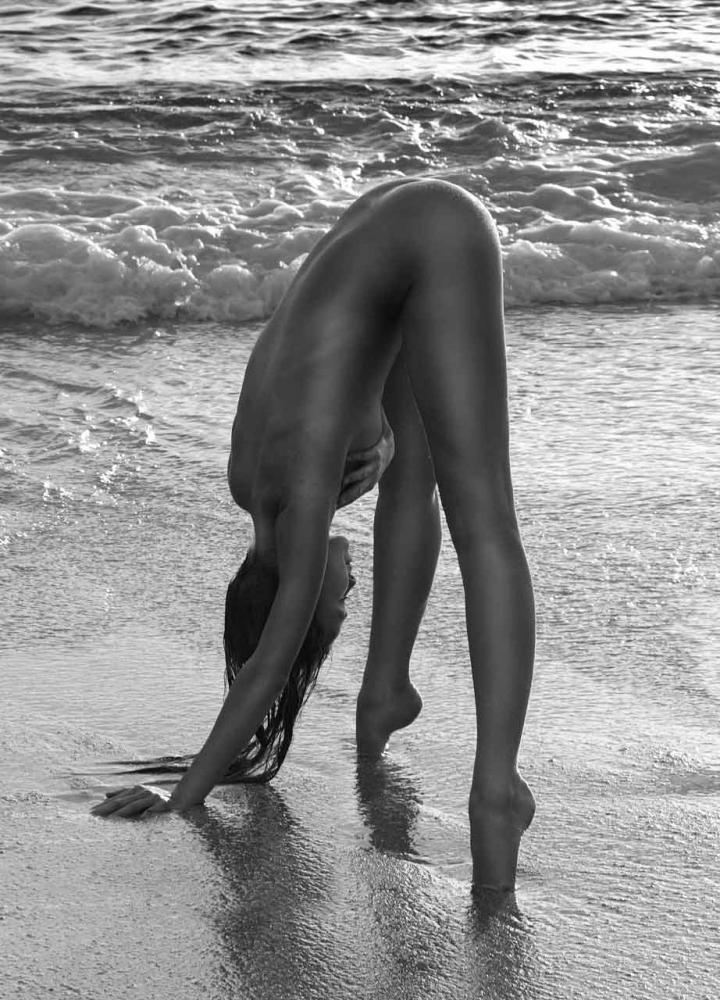girlsdoingyoga:  .