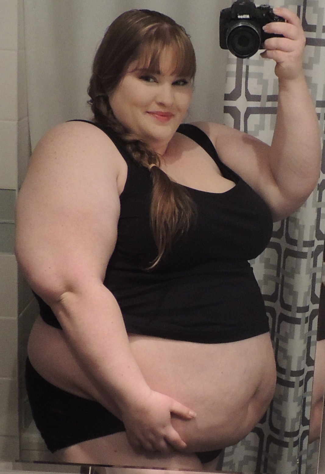 cakeassassin:  da fatty in black.   You are so sexy&hellip; Great great body