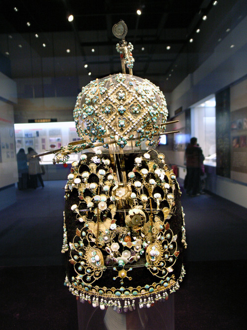 Gold crown of Princess Li Chui in Tang dynasty, conserved and restored under the cooperation of both
