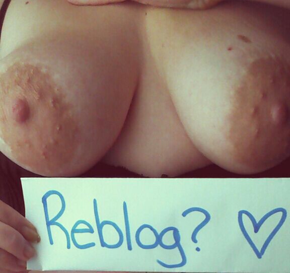 kassofficial:  Reblog for a fan sign!  I will start them and the chance to get one