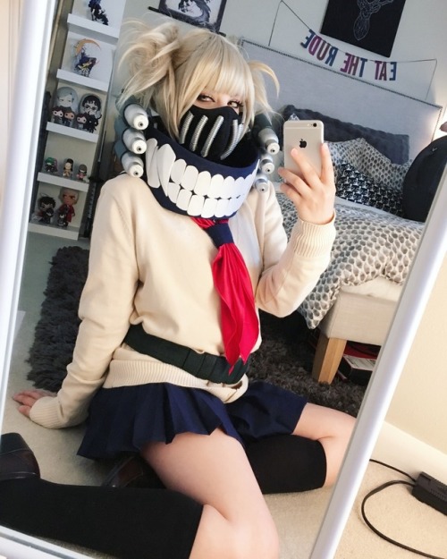hiso-neko:Here’s my progress on Himiko Toga’s gear so far! I have a few more parts to make but I’m nearly done.💉🔪❤️