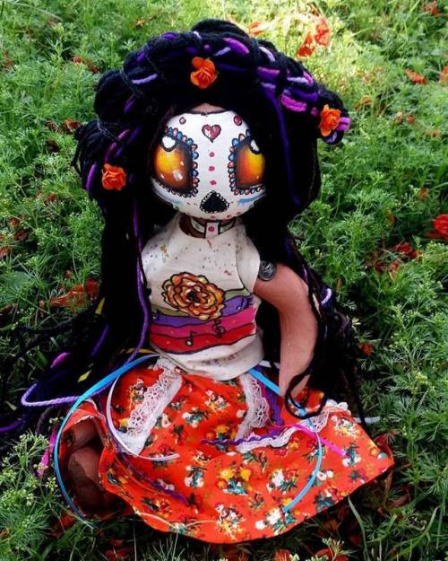 Mitli y Caramelo son dosNahualitasinspiradas cuentos de día de muertos; la primera es hija de los se