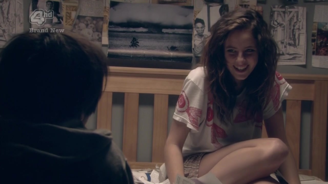 effys-closet:  Effy’s Hair Styles Series 4, Episodes 1-5In this part of series