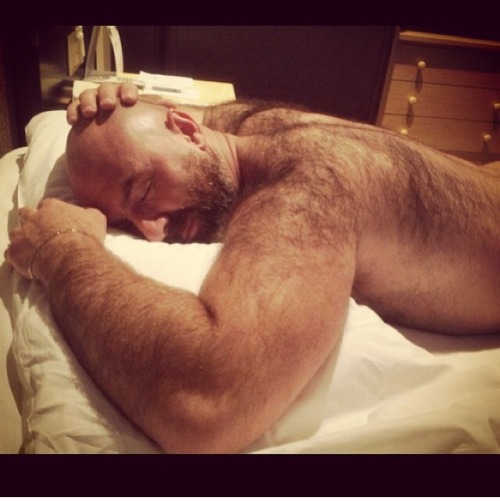 hairymen4men.tumblr.com