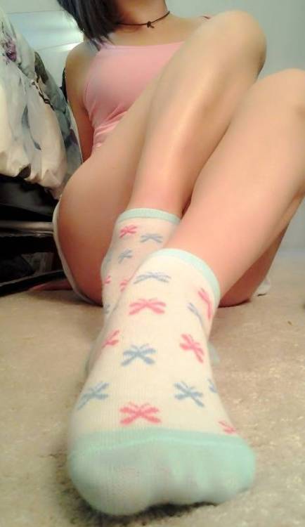 teen-sluts-in-socks: Sexy lil girl socks