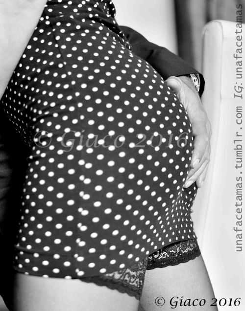 unafacetamas:  ©Photo: Giaco -unafacetamas Me gusta que vengas a mi oficina haciénd