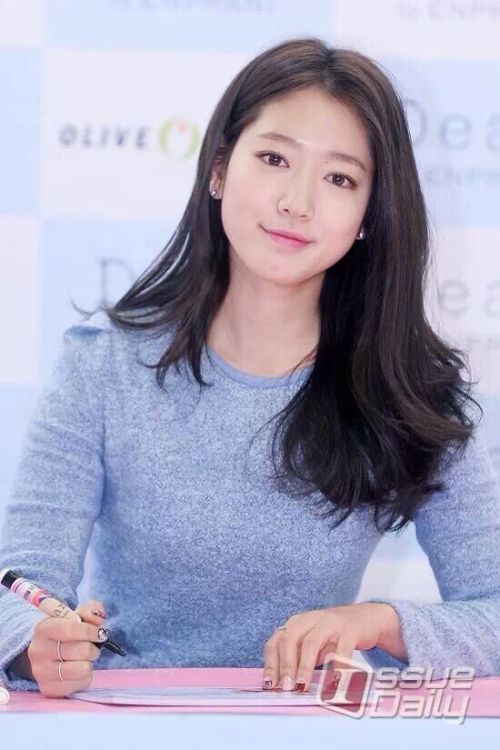 an angel like shin hye-ssi ! :)