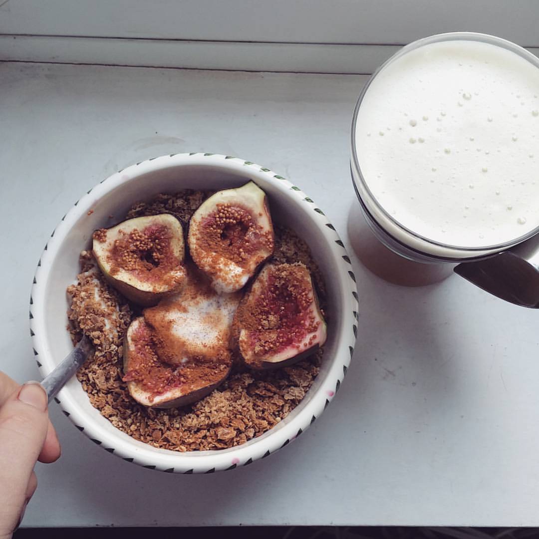 figs-on-toast:  Happy October 1st! 🎉 (somehow) This calls for a Celebratory Pumpkin