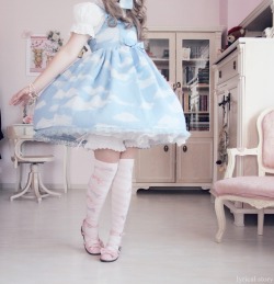 cadney:  brad-t:  fluffyrabidkitten:  pawfulmess:  fluffyrabidkitten:  Her skirt is too short. You should never show your bloomers like that in Lolita. It is simply unacceptable. Also the pink is so random since the dress has only blue and white in it.