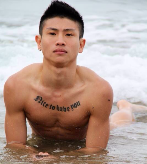 yumyumasianhunks:  yum yum Asian hunks. check out my blog