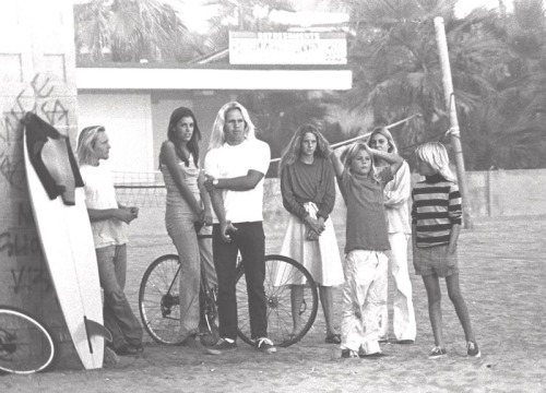 westside-historic: Venice locals, Nov 1977. Source: http://www.pbase.com/venicepix/image/46102639