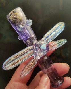 doobiedrewbie:  Dragonfly pipe. 💜