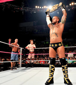 prettyprincessorton:  thepunknation:  Daily Punk Shot (17th September, 2013)   I love sheamus face he’s like I don’t know what’s even going on.