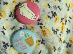 peechypal:  Cute buttons from today🍭💙  ig: tuliptrin 
