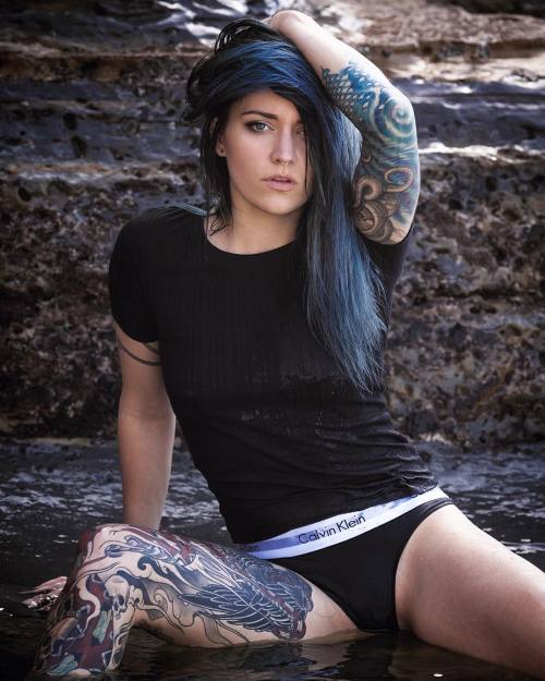 thatattoozone:    Venom Suicide phototaker porn pictures