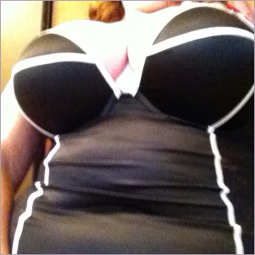myexploring:  Feeling a little lazy today . Anyone interested in coming over to play with me ?💋